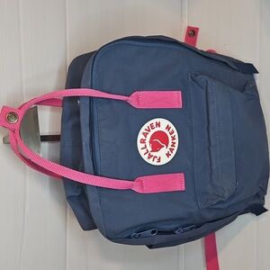 Fjallraven Kanken Everyday Backpack Blue & Pink
